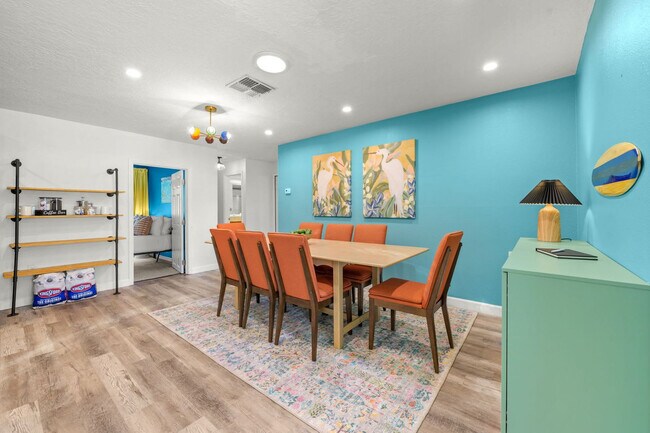 Building Photo - 1319 Saddle Ct