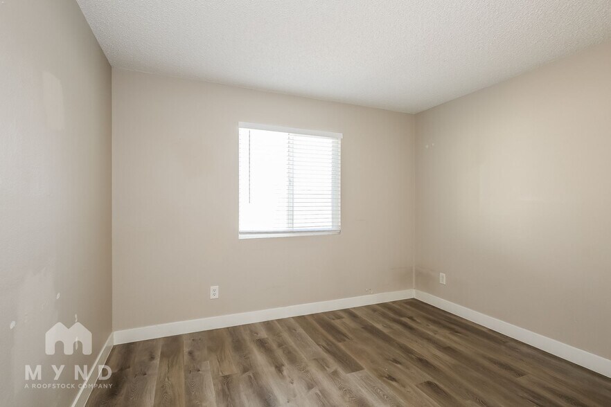 Building Photo - 317 Chastine St