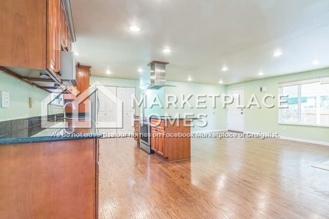 Building Photo - 9425 195th Ave NE