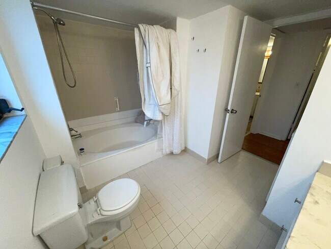 Building Photo - 20840 San Simeon Way