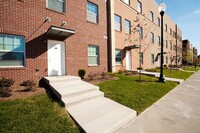 Building Photo - Canal Gardens