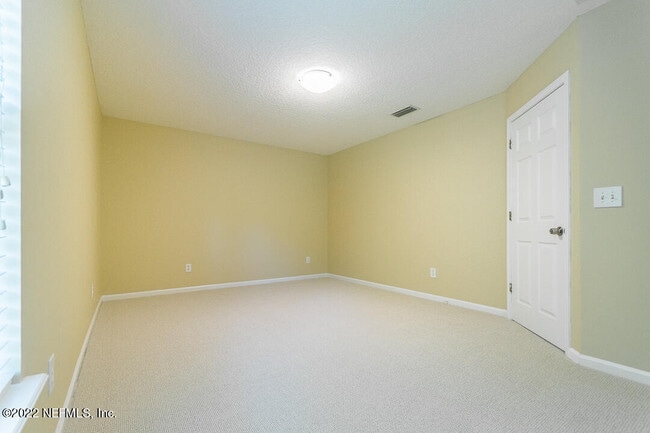 Building Photo - 825 Marjories Way