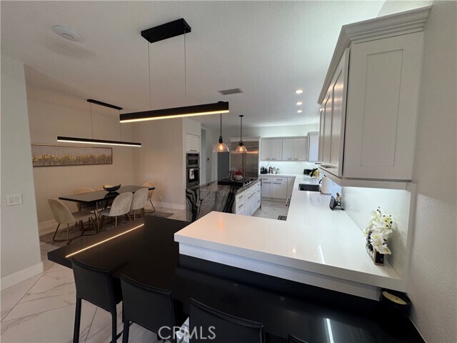 Building Photo - 27190 S Ridge Dr