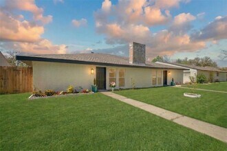 Building Photo - 310 Candlewood Pl