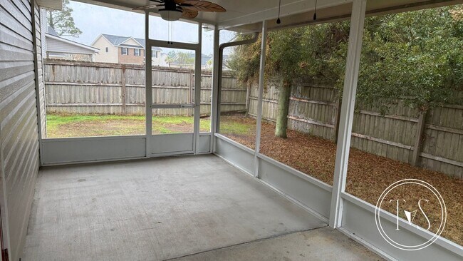 Building Photo - 1284 Windrow Dr