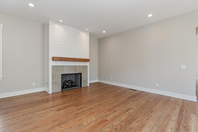 Building Photo - 2931 Sharon Hill Cir