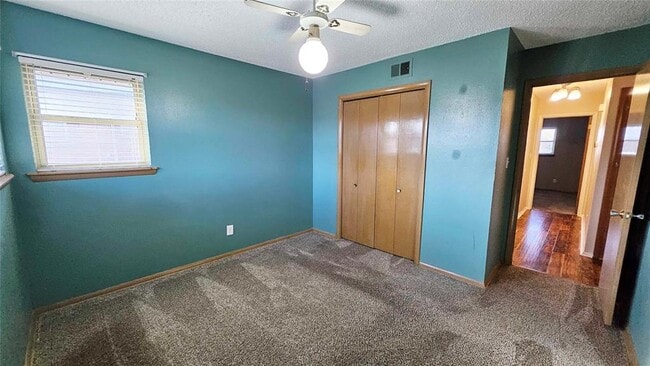 Building Photo - 1008 W Silver Meadow Dr