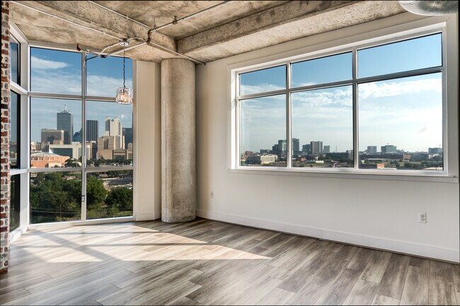 Building Photo - 1001 Belleview St