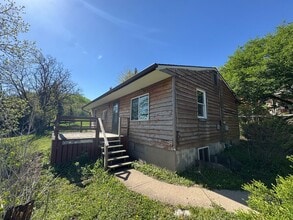 Building Photo - House available for rent