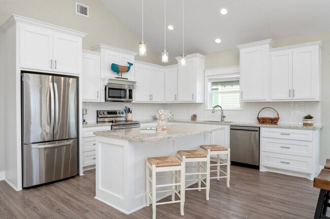 Building Photo - 943 Gulf Shores Dr