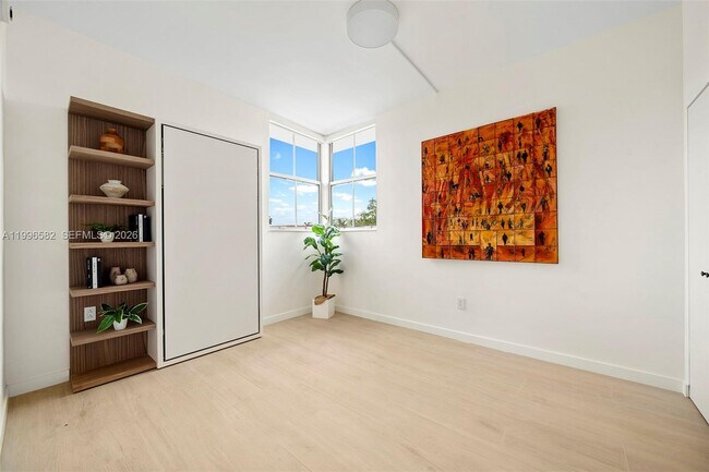 Building Photo - 600 76th St