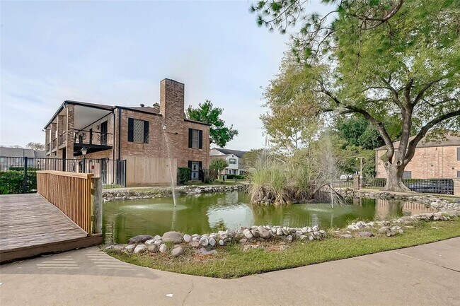 Building Photo - 8448 Ariel St