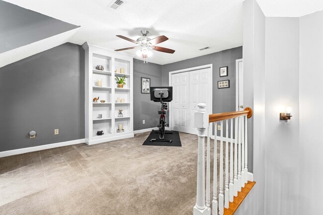 Building Photo - 6732 Queen Annes Dr