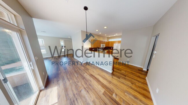 Building Photo - 715 Creekside *Located in the Villages of ...