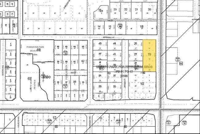Building Photo - 251 N Tuttle Ave