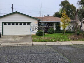 Building Photo - Cute 3 bedroom 2 bath