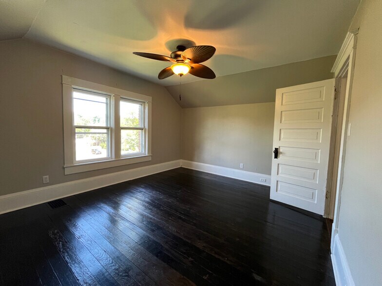 Building Photo - 628 Pisgah Dr