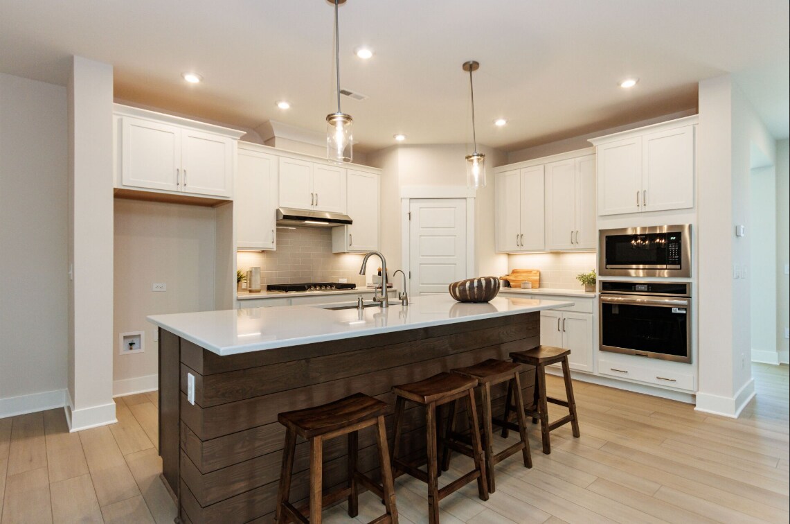 Building Photo - 339 Parkland Dr