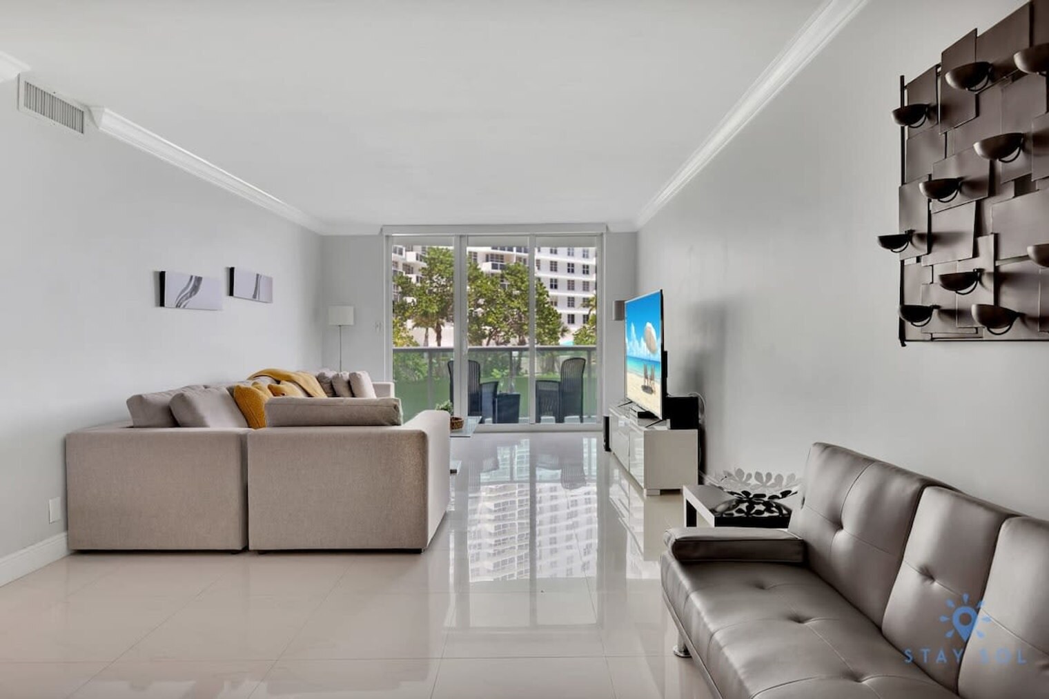 Building Photo - 3801 S Ocean Dr