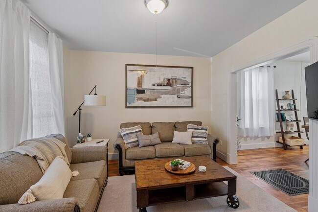 Building Photo - Rexford Main Street