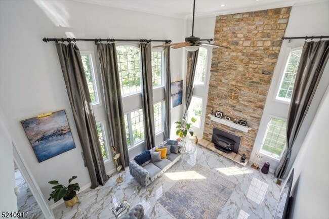 Building Photo - 22 Forest Hill Dr