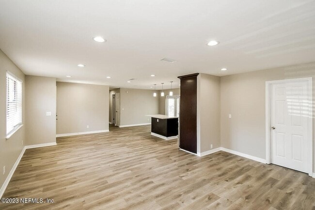 Building Photo - 5534 Enchanted Dr