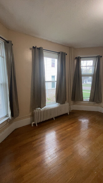 bedroom - 305 E Elm St