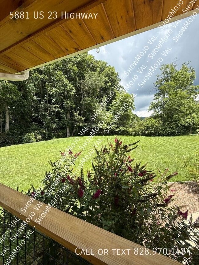 Building Photo - 5881 US-23 ALT