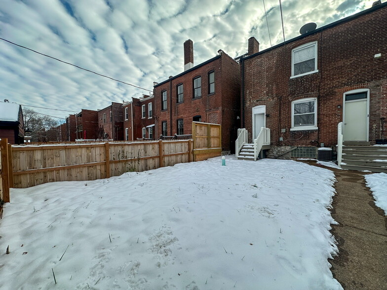 Building Photo - 2747 Armand Pl