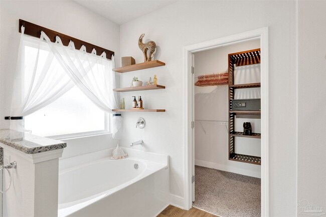 Building Photo - 7907 Majestic Cypress Dr