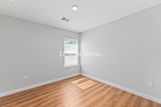 Building Photo - 8617 Clarington St