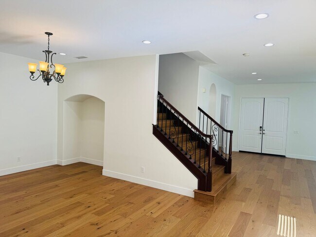 Building Photo - 3273 Canopy Dr