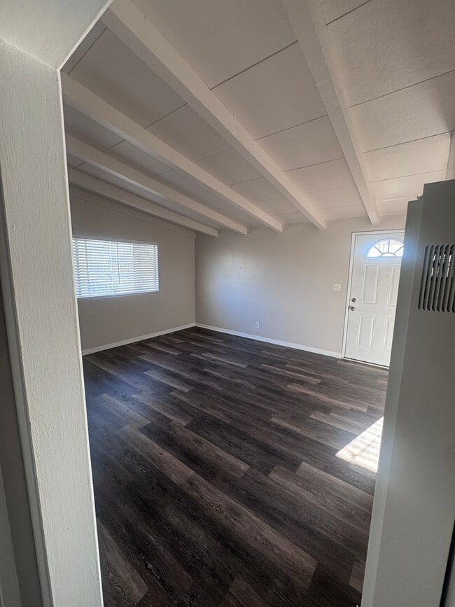 Building Photo - 671-677 Illinois Avenue