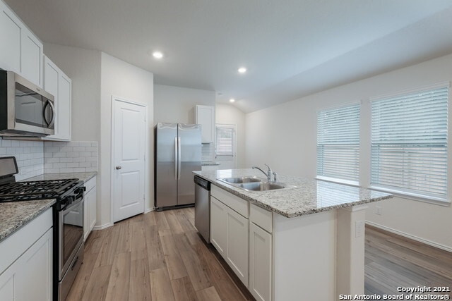 Building Photo - 3912 Claystone Canyon