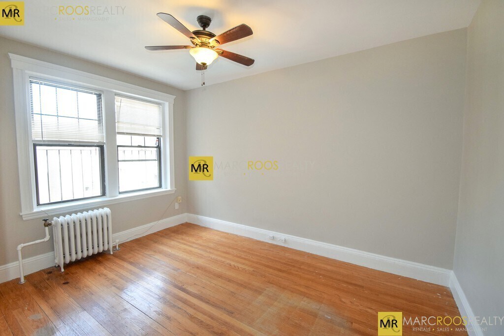 Building Photo - 129 Sutherland Rd