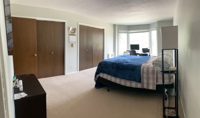 Building Photo - 2400 Windsor Mall