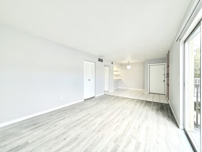 Building Photo - 1799 N Highland Ave