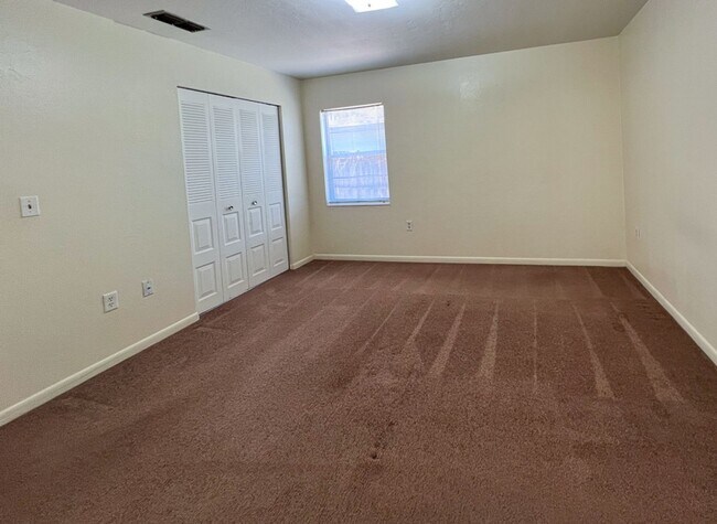 Building Photo - 3BR/2BA House in NW Gainesville  Available Mid-March