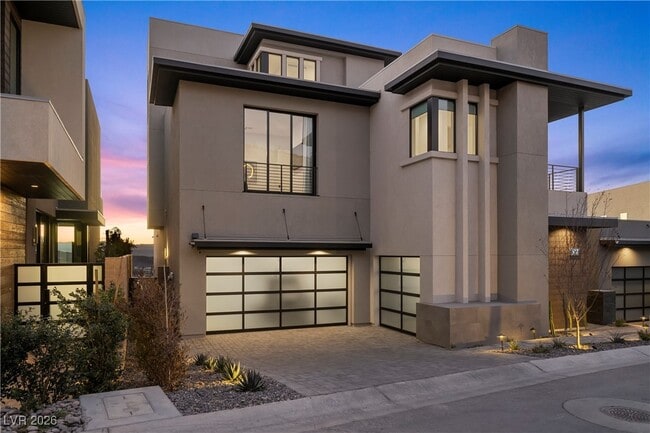 Building Photo - 577 Overlook Rim Dr