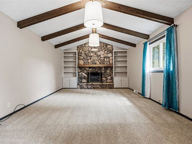Building Photo - 15665 Fountain Hills Dr