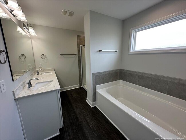 Building Photo - 5717 Pondhaven Dr