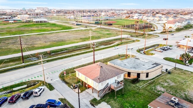 Building Photo - 3602 Alice St