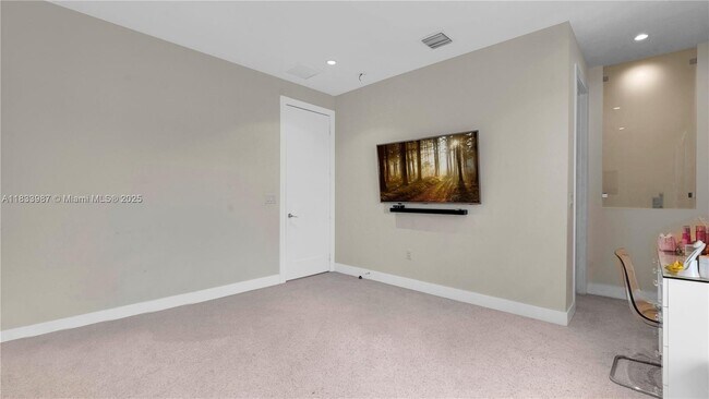 Building Photo - 6469 NW 103rd Psge