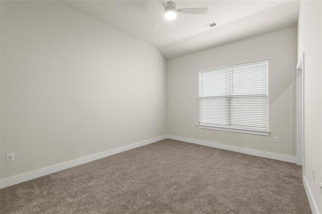 Building Photo - 2648 Sandy Plains Rd