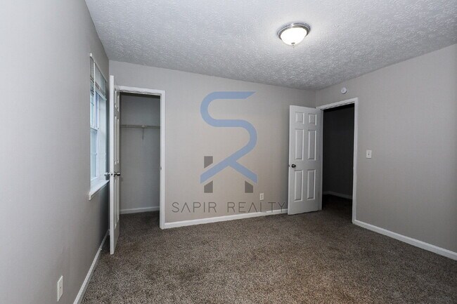 Building Photo - Move-In Special!  Move in on or before Nov...