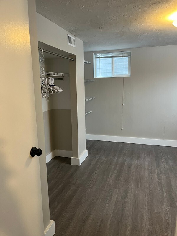 Building Photo - 1288 Greenfield Cir