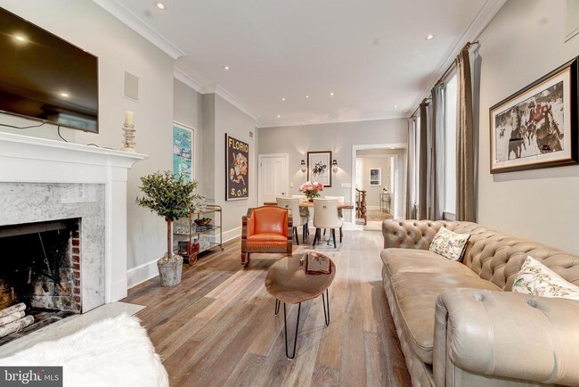 Primary Photo - 1237 29th St NW