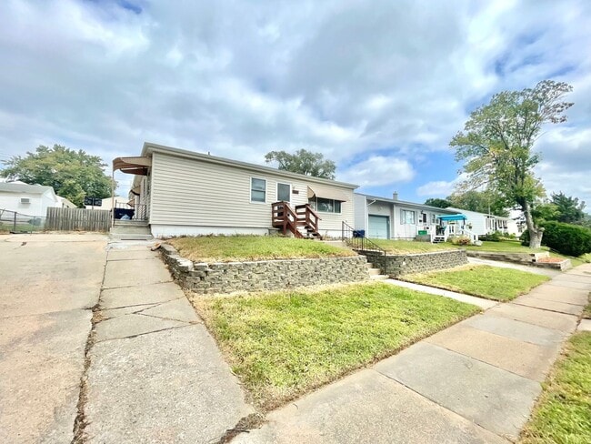 Primary Photo - Spacious Ranch in Old Towne – Incredible V...