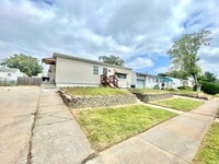 Building Photo - Spacious Ranch in Old Towne – Incredible V...
