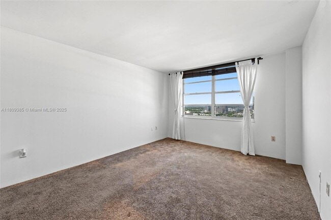 Building Photo - 2780 NE 183rd St